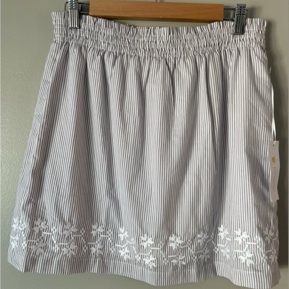 J. Marie White and Gray Stripped (M) Skirt with Embroidered Hem